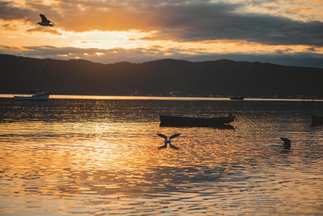 Pousada Canto Do Pescador Бомбиньяс Экстерьер фото